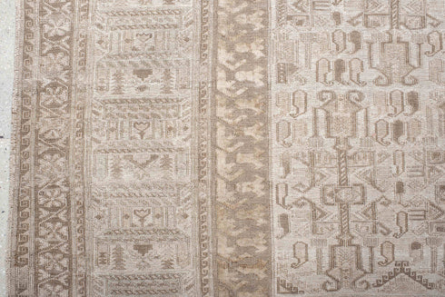 Antique Sumak Area Rug (6' x 8')